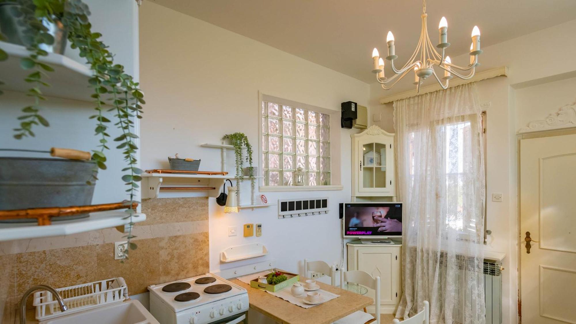Family Friendly Apartments With A Swimming Pool Lovran, Opatija - 14178 Room photo